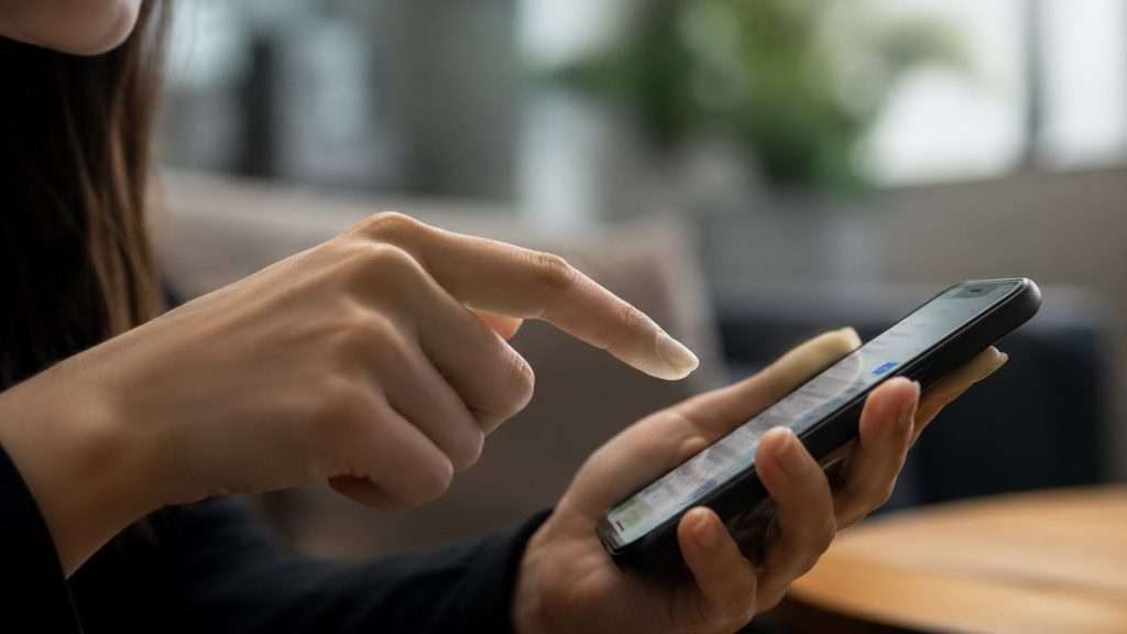 Umiejętność STOP w DBT – jak nie działać pod wpływem emocji i odzyskać kontrolę nad reakcją